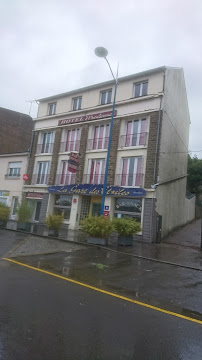 Extérieur du Restaurant Hôtel Moderne à Vire-Normandie - n°14