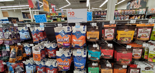 Pet Supply Store «Petco Animal Supplies», reviews and photos, 3246 N John Young Pkwy, Kissimmee, FL 34741, USA