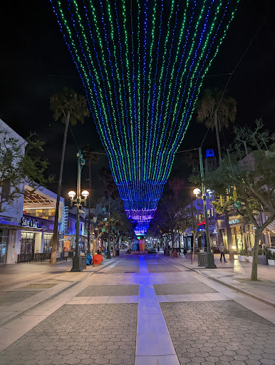 Movie Theater «AMC Santa Monica 7», reviews and photos, 1310 3rd St, Santa Monica, CA 90401, USA