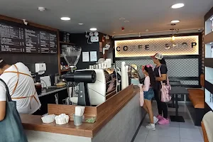 Ristr3tto Coffee Shop image
