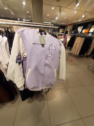 Clothing Store «H&M», reviews and photos, 11800 W Broad St # 1012, Richmond, VA 23233, USA