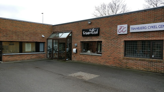 Frisør Vest v/Louise Vest - Horsens