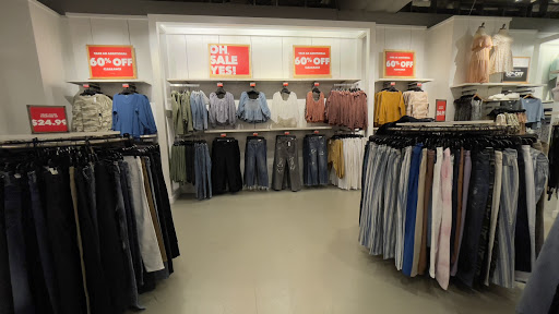 Clothing Store «AEO Factory Store», reviews and photos, 11401 NW 12th St #320, Miami, FL 33172, USA