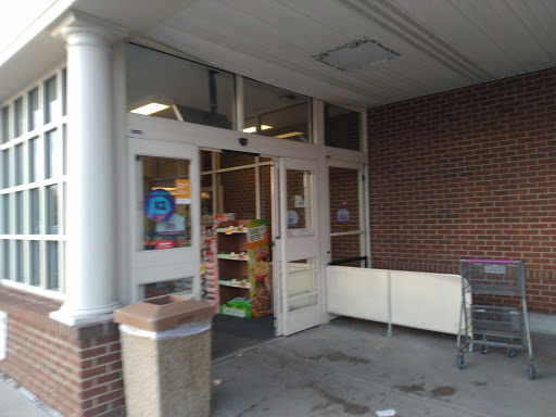 Supermarket «Super Stop & Shop», reviews and photos, 301 Newbury St, Danvers, MA 01923, USA