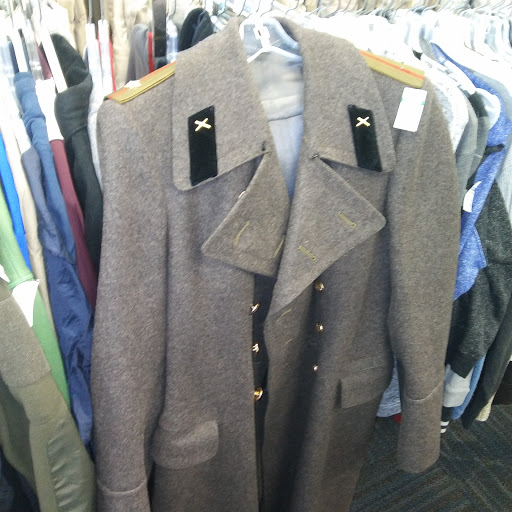 Thrift Store «Goodwill Bailey Bridge Retail Store», reviews and photos, 11749 Hull Street Rd, Midlothian, VA 23112, USA