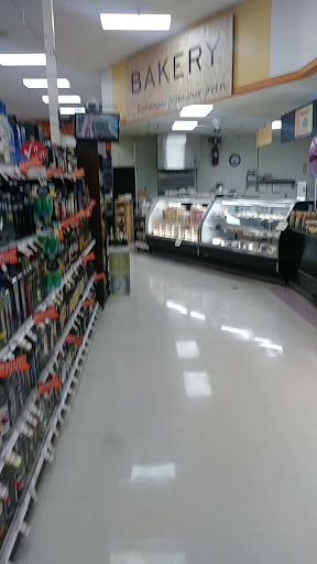 Grocery Store «Mar-Val», reviews and photos, 517 S Tehama St, Willows, CA 95988, USA