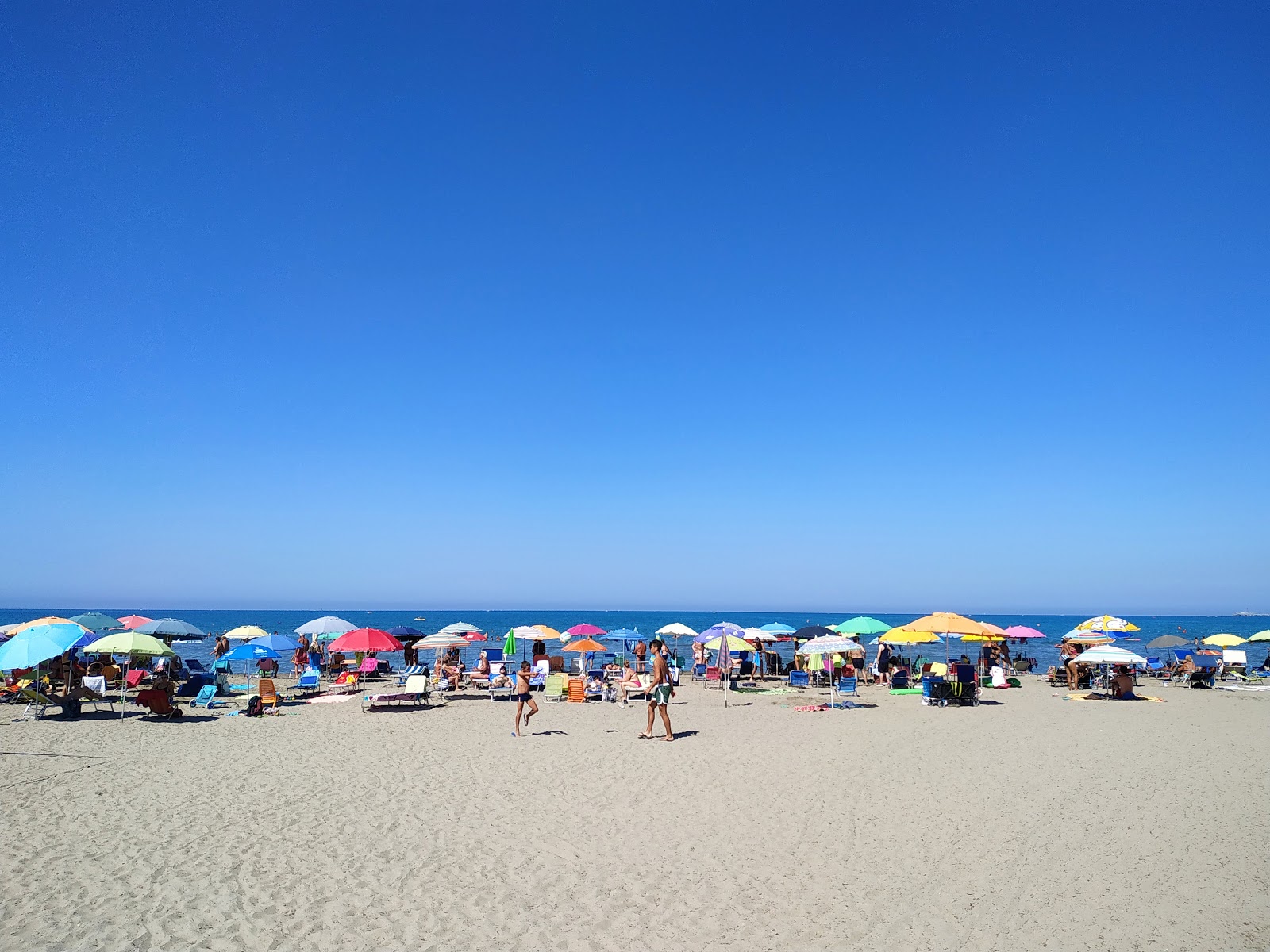 Photo de Mazzanta beach zone des équipements