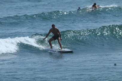 nangdir surfing lesson