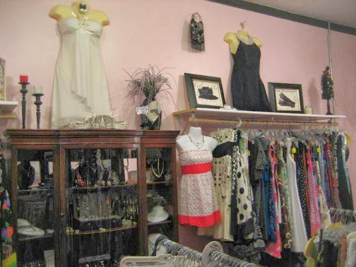 Boutique «Ooh~La~La Boutique & Consignment», reviews and photos, 906 Main St, Antioch, IL 60002, USA