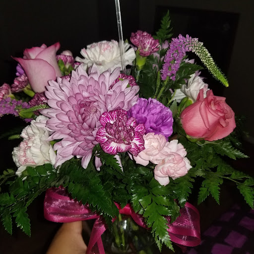 Florist «Longview Flower Shop», reviews and photos, 701 E Methvin St, Longview, TX 75601, USA