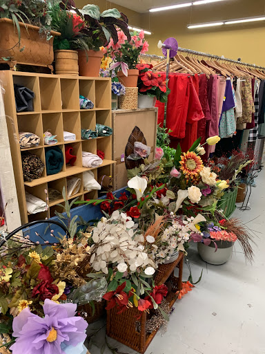 Thrift Store «Bethesda Thrift Shop», reviews and photos, 4749 County Rd 101, Minnetonka, MN 55345, USA