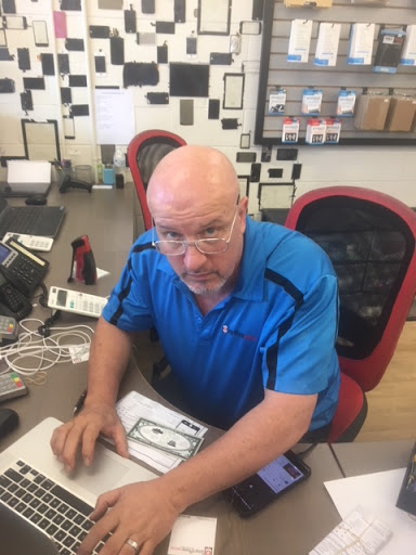 Mobile Phone Repair Shop «SmartPhone Medic - Columbia», reviews and photos, 1801 Gervais St, Columbia, SC 29201, USA