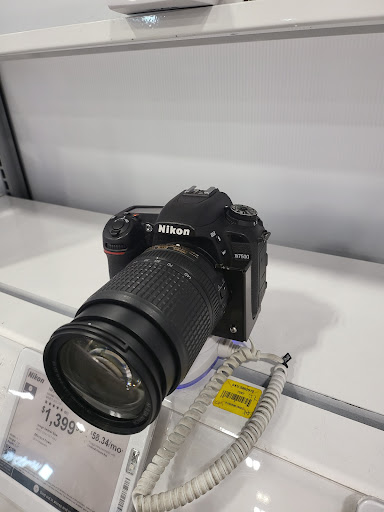Best Buy image