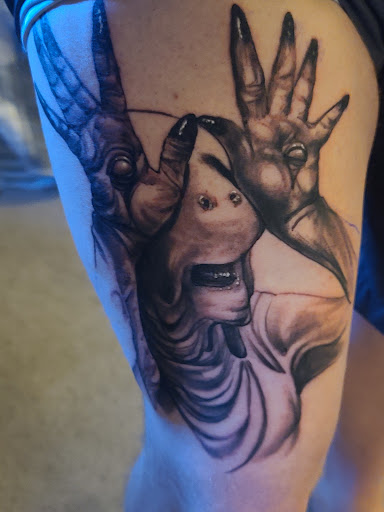 Tattoo Shop «Broken Clover Tattoo», reviews and photos, 710 E 9th St, Tucson, AZ 85715, USA