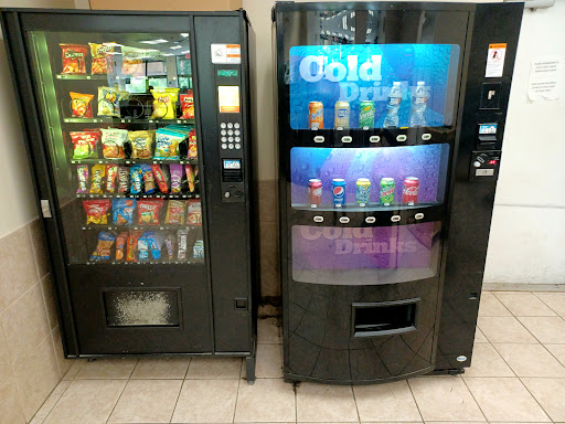 Laundromat «Sterling Herndon Laundromat», reviews and photos, 23070 Oakgrove Rd, Sterling, VA 20166, USA