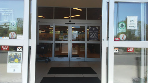 Thrift Store «Goodwill», reviews and photos