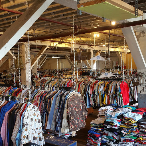 Wholesaler «Pixel 19 Vintage Clothing LLC», reviews and photos, 211 Klotter Ave, Cincinnati, OH 45219, USA