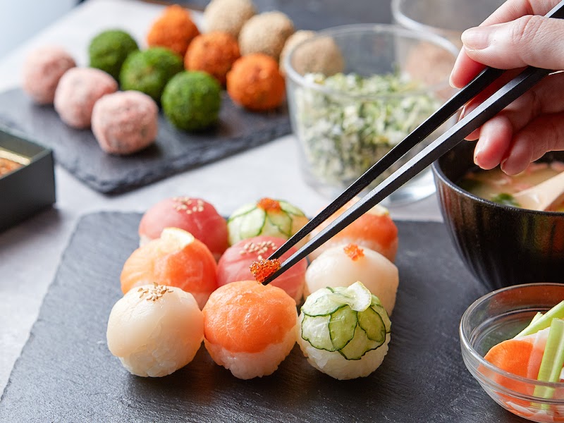 Sushi Making Tokyo Cooking Class in Asakusa（寿司握り体験）