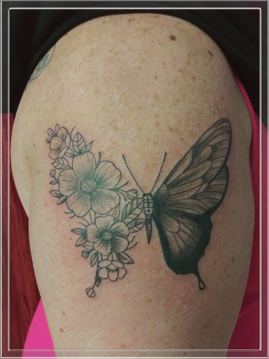 Explore mother of 6 tattoo ideas, creative tattoo ideas in La Crosse, available at La Crosse Tattoo