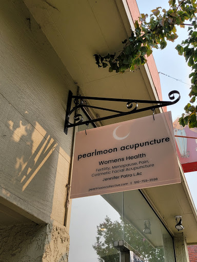 Pearlmoon Acupuncture &Massage