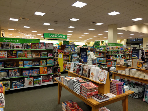 Book Store «Barnes & Noble», reviews and photos, 7200 Harrison Ste 5 #5, Rockford, IL 61112, USA