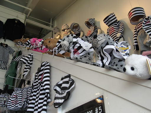 Gift Shop «Alcatraz Gift Shop», reviews and photos, 39 Pier 39 Concourse, San Francisco, CA 94133, USA
