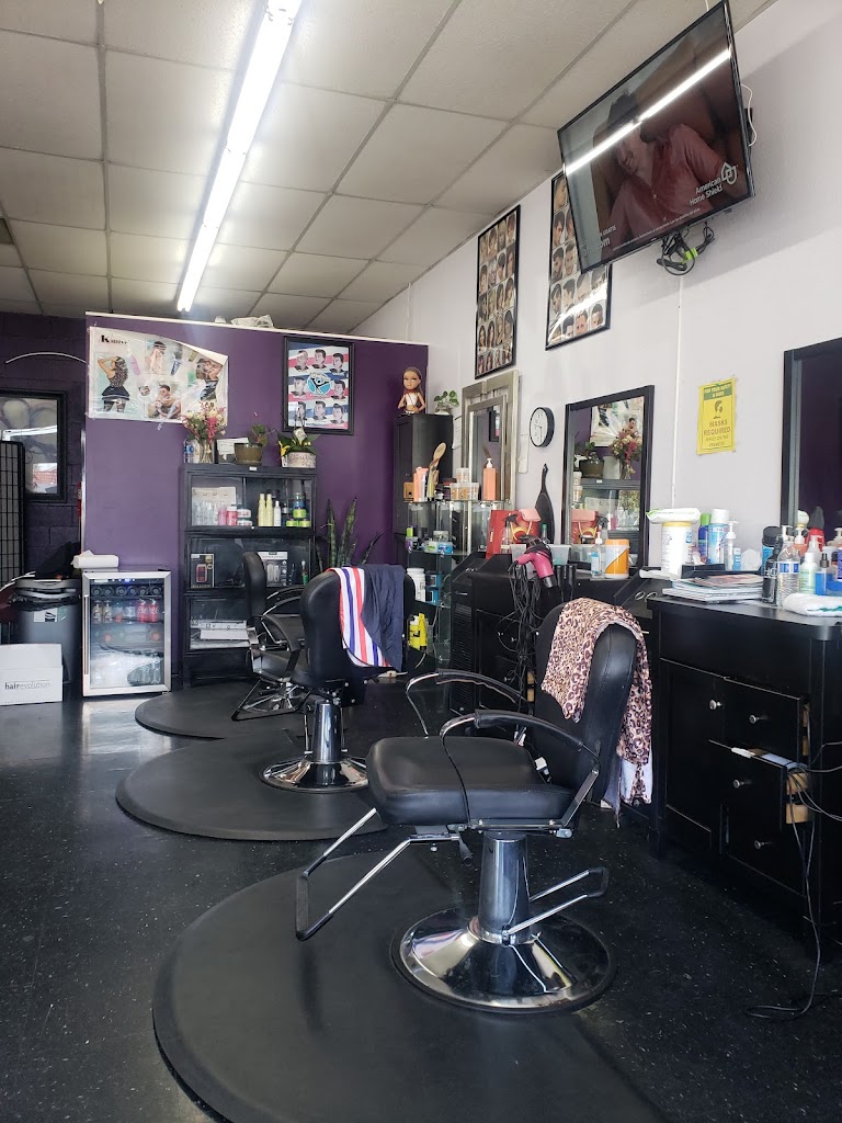 Diana's Barber & Beauty Salon 92833