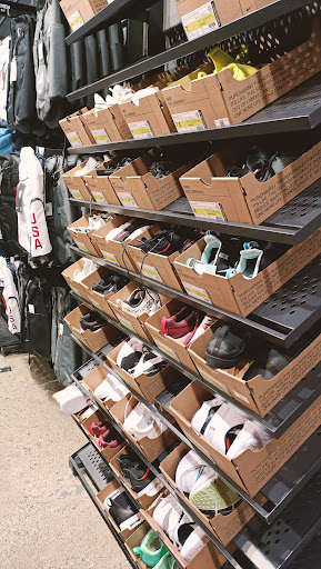 Clothing Store «Nike Factory Store», reviews and photos, 600 Bluebird Ct, Central Valley, NY 10917, USA