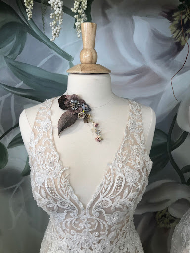 Bridal Shop «Le Bella Donna Bridal & Formal Shop», reviews and photos, 319 York Rd, Jenkintown, PA 19046, USA