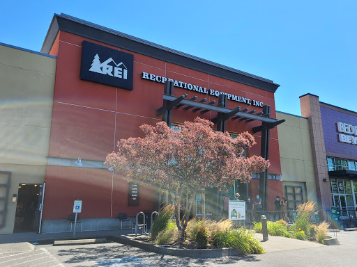 Camping Store «REI», reviews and photos, 240 Andover Park W, Tukwila, WA 98188, USA