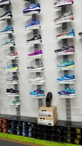 Sportswear Store «Fleet Feet Sports», reviews and photos, 16545 Ventura Blvd, Encino, CA 91436, USA