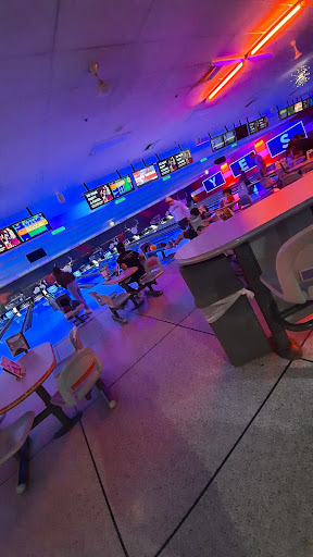 Bowling Alley «Brunswick Zone Riverview Lanes», reviews and photos, 2908 Riverview Rd, Birmingham, AL 35242, USA