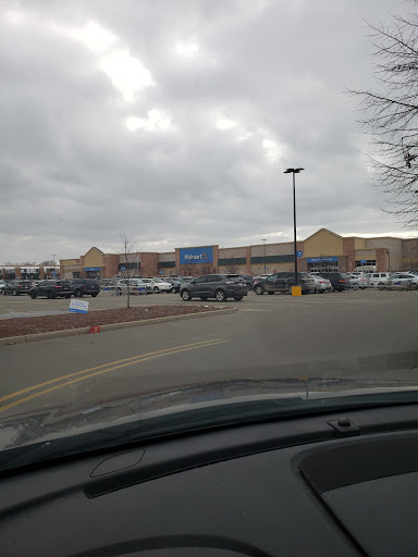 Department Store «Walmart Supercenter», reviews and photos, 30729 Lyon Center Dr, New Hudson, MI 48165, USA