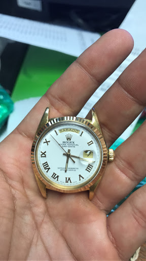 Pawn Shop «La Familia Pawn and Jewelry», reviews and photos, 1823 NW 79th St, Miami, FL 33147, USA