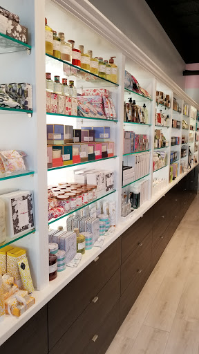 Beauty Salon «R J West NY», reviews and photos, 28 Gerard St, Huntington, NY 11743, USA