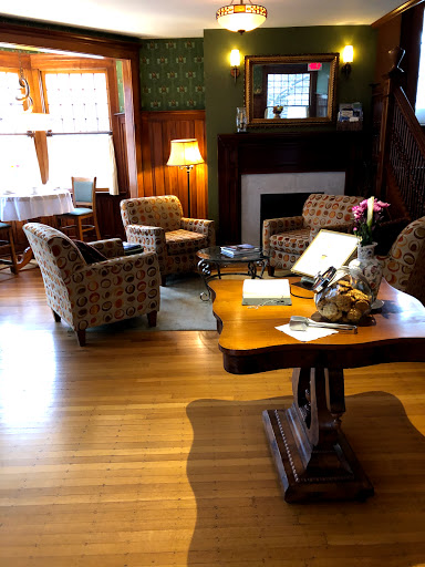 Bed & Breakfast «Showers Inn Bed & Breakfast», reviews and photos, 430 N Washington St, Bloomington, IN 47404, USA