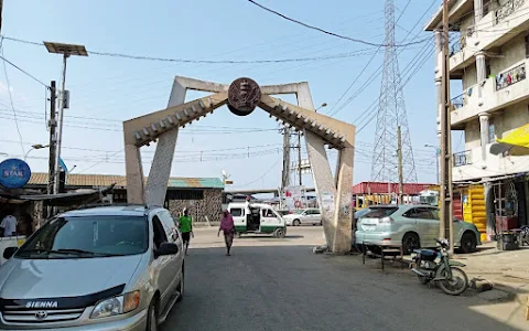 Oba of Lagos Palace image