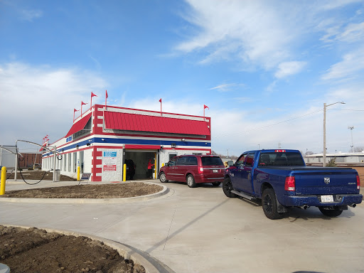 Splish Splash Car Wash en East Peoria