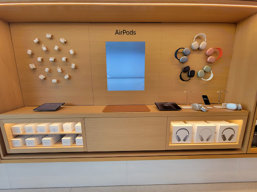 Computer Store «Apple Waterside Shops», reviews and photos, 5555 Tamiami Trail N, Naples, FL 34108, USA