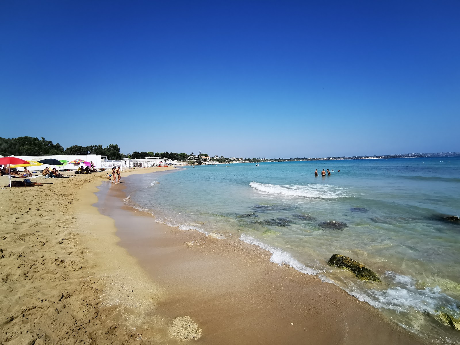Foto di Spiaggia dell'Arenella con baia media