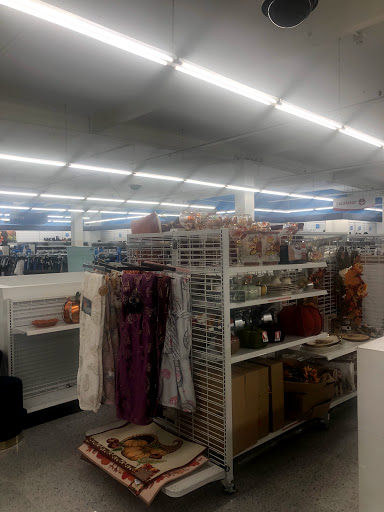 Clothing Store «Ross Dress for Less», reviews and photos, 2550 Taylor St, San Francisco, CA 94133, USA