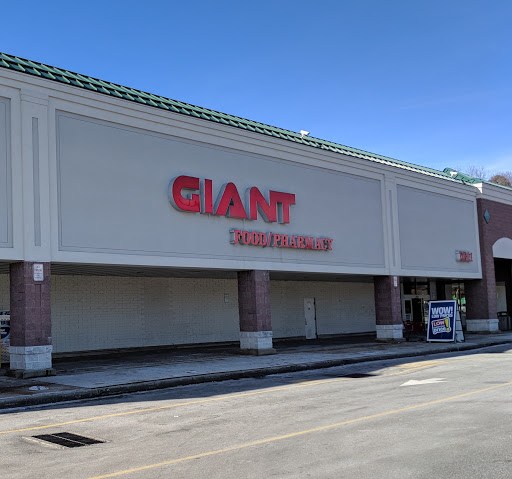 Grocery Store «Giant Food Stores», reviews and photos, 2910 Springfield Rd, Broomall, PA 19008, USA