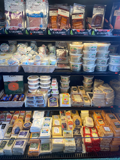 Gourmet Grocery Store «Garden Gourmet Market», reviews and photos, 1130 N Ashland Ave, Chicago, IL 60622, USA