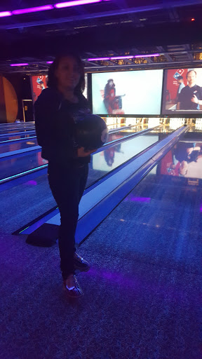 Bowling Alley «10Pin Bowling Lounge», reviews and photos, 330 N State St, Chicago, IL 60654, USA