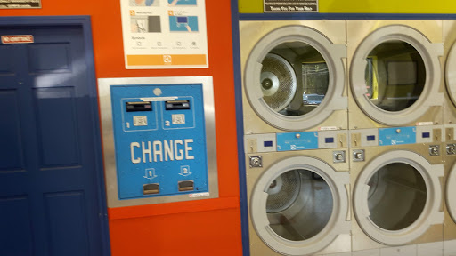 Laundromat «St. Clair Shores Electrolux Express Coin Laundromat», reviews and photos, 27520 Harper Ave, St Clair Shores, MI 48081, USA