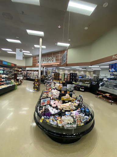 Grocery Store «Safeway», reviews and photos, 116 River Bend Dr, Leavenworth, WA 98826, USA