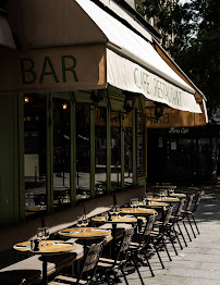 Atmosphère du Restaurant Little Café à Paris - n°3