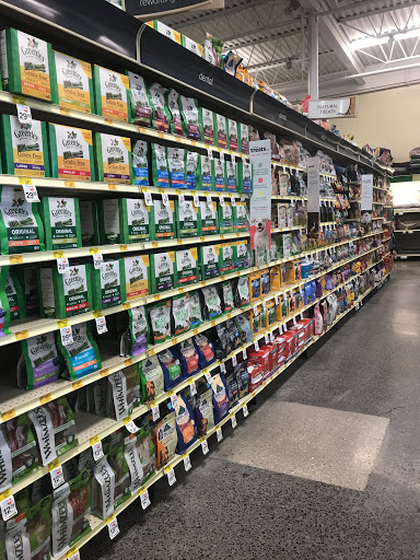 Pet Supply Store «PetSmart», reviews and photos, 3401 Erie Blvd E, Syracuse, NY 13214, USA