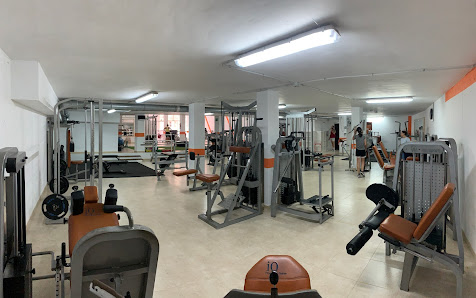 Garage Gym - Centro de entrenamiento C. Alcalde Máximo González, 38280 Tegueste, Santa Cruz de Tenerife, España