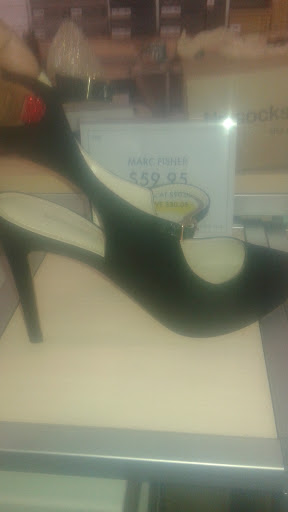 Shoe Store «DSW Designer Shoe Warehouse», reviews and photos, 8502 Eager Rd, Brentwood, MO 63144, USA